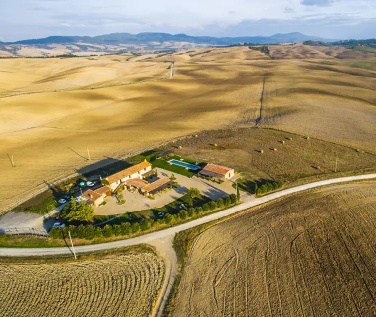 Locanda in Tuscany panoramica aereal copy