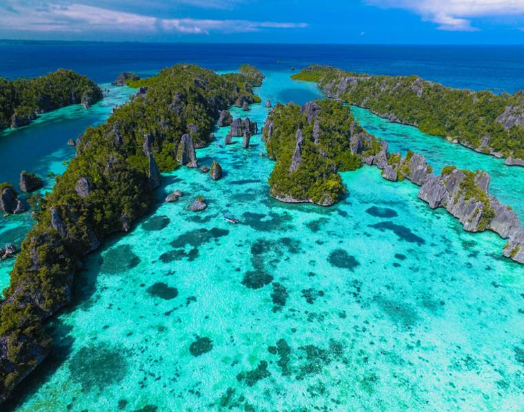 Authentic Luxury: The travel trends defining 2026 5 Prana by Atzaro Raja Ampat 23