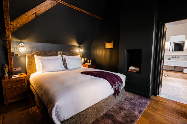 1898 Porter’s house launches in Ghent, Belgium 3 01.Porters Graslei Terrace Suite