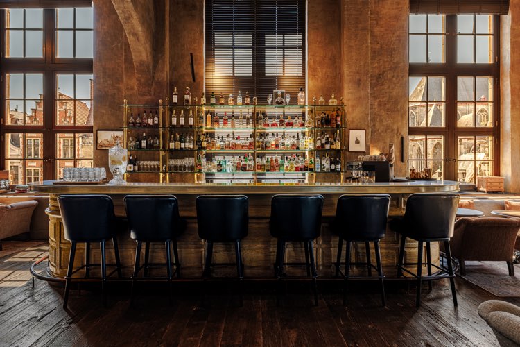 1898 Porter’s house launches in Ghent, Belgium 9 01.The Cobbler
