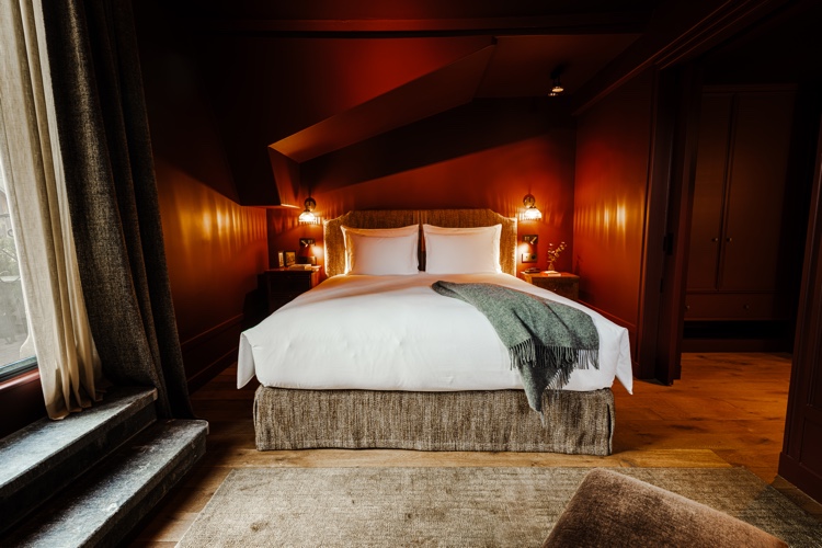 1898 Porter’s house launches in Ghent, Belgium 7 03Porters Junior Suite