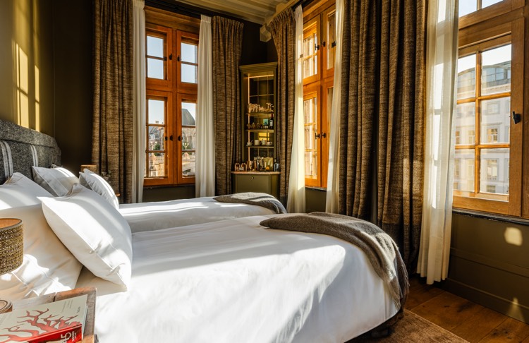 1898 Porter’s house launches in Ghent, Belgium 6 05.Porters Family Suite 2