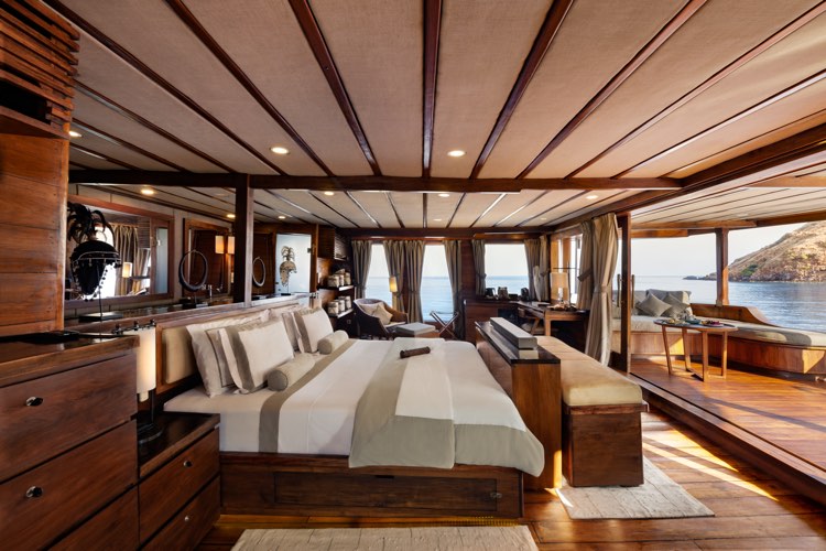 In Celebration of World Manta Day, Prana by Atzaró Spotlights Raja Ampat's Magic Mountain 5 Prana by Atzaro Yacht Onboard 30
